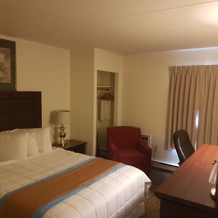 Ba Hotel Red Deer Eksteriør billede