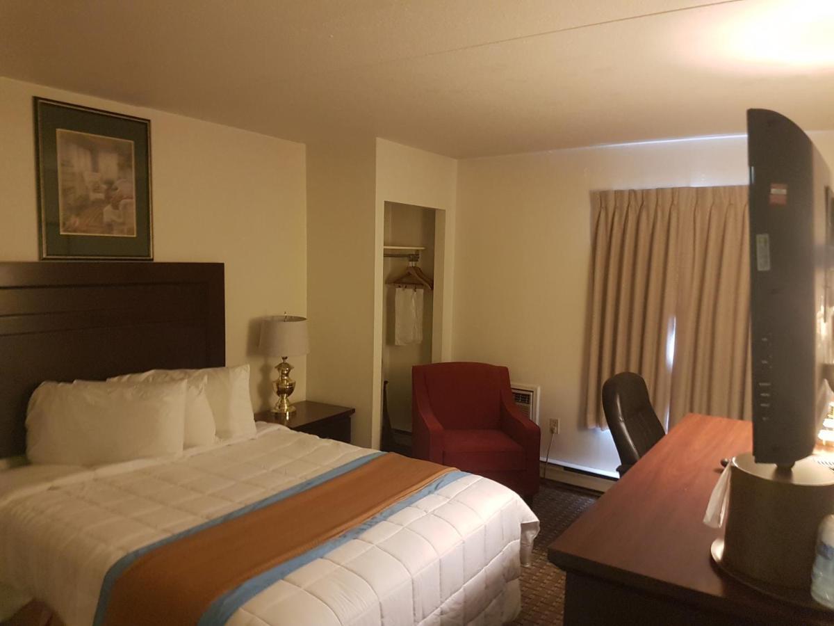 Ba Hotel Red Deer Eksteriør billede