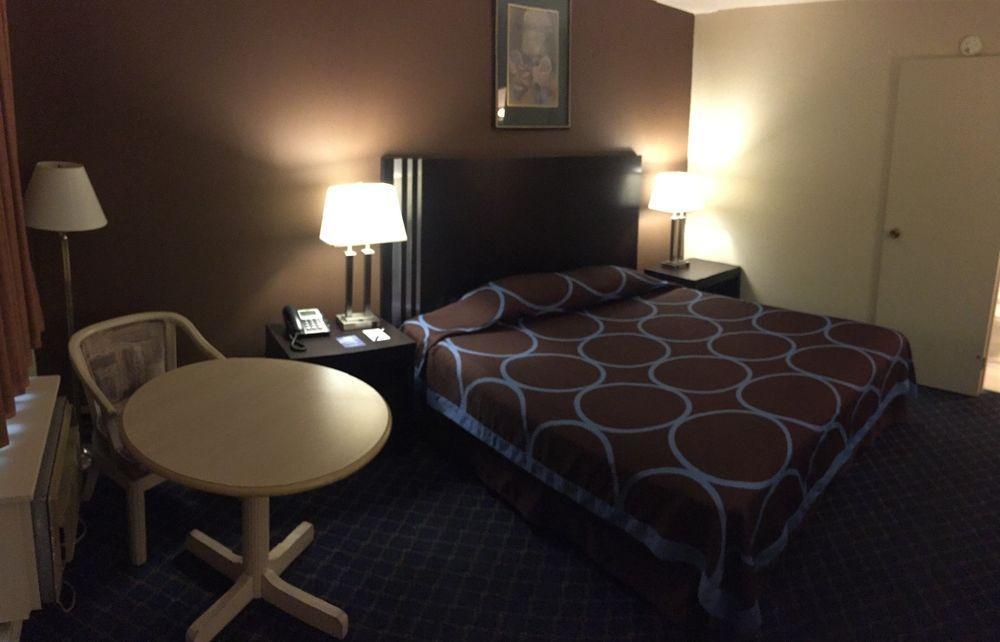Ba Hotel Red Deer Eksteriør billede