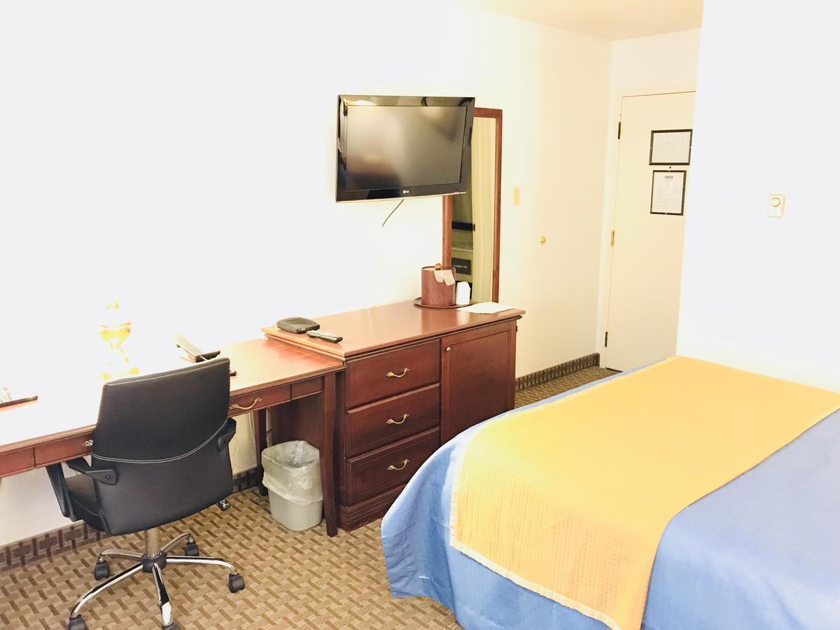 Ba Hotel Red Deer Eksteriør billede