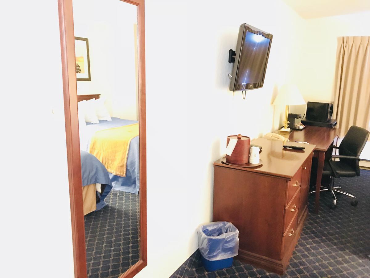 Ba Hotel Red Deer Eksteriør billede