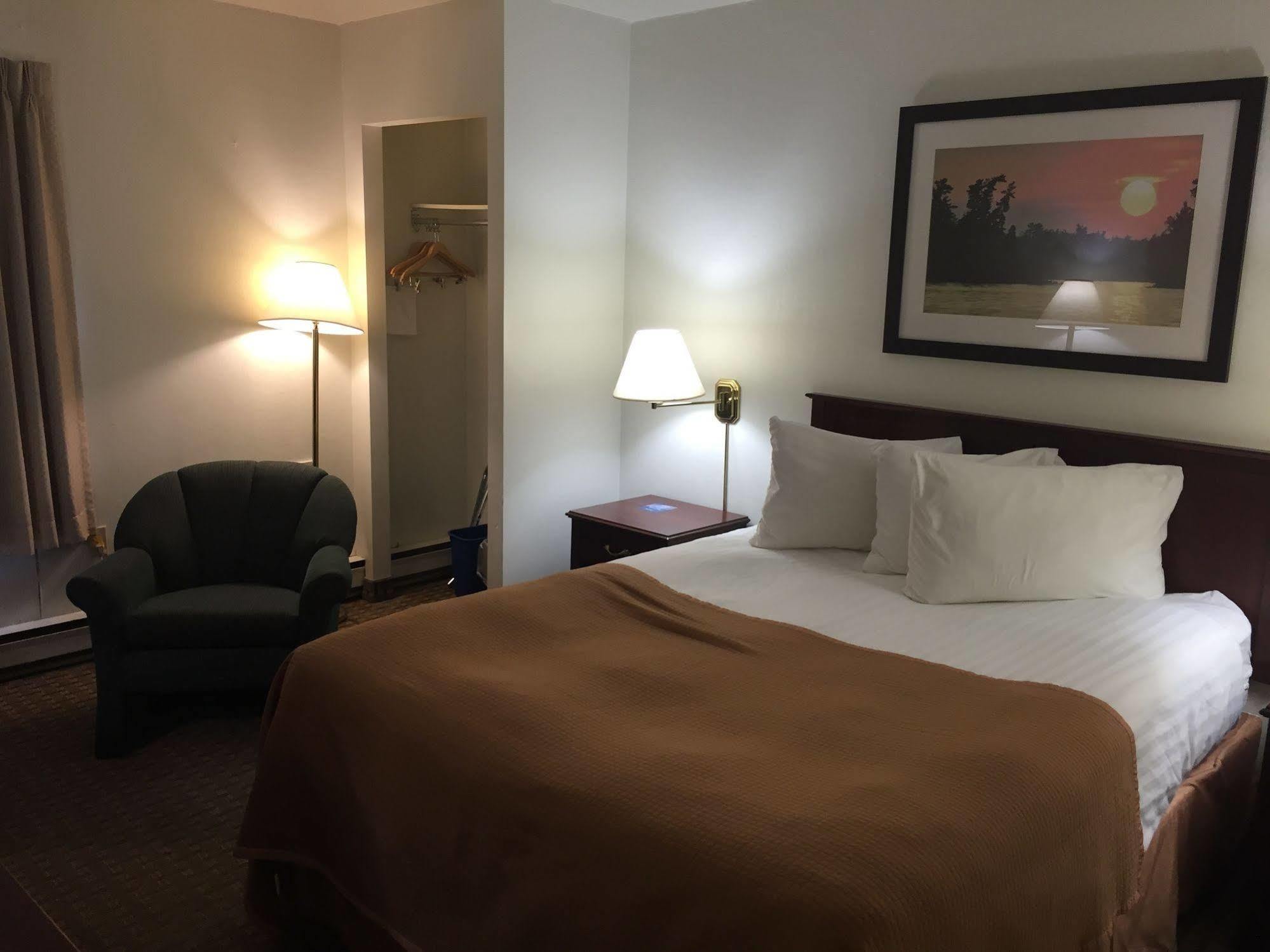 Ba Hotel Red Deer Eksteriør billede