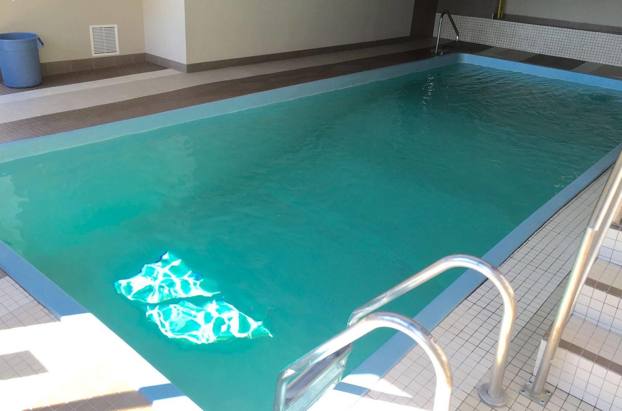 Ba Hotel Red Deer Eksteriør billede