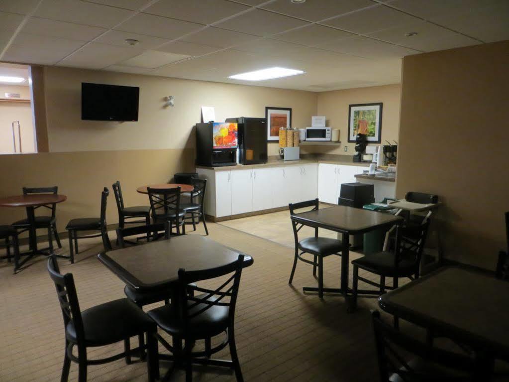 Ba Hotel Red Deer Eksteriør billede